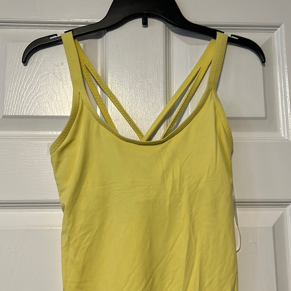 Sports yellow shirt/bra